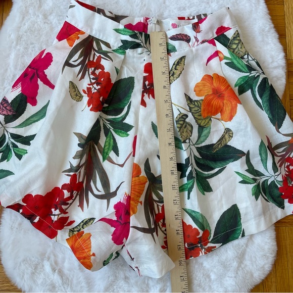 L’ATISTE set  Tropicana White Floral Print blazer and shorts - Picture 9 of 16